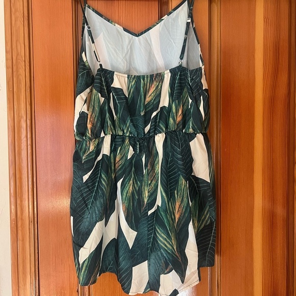 SHEIN Green and White Leaf Print Jumpsuit - Picture 2 of 4